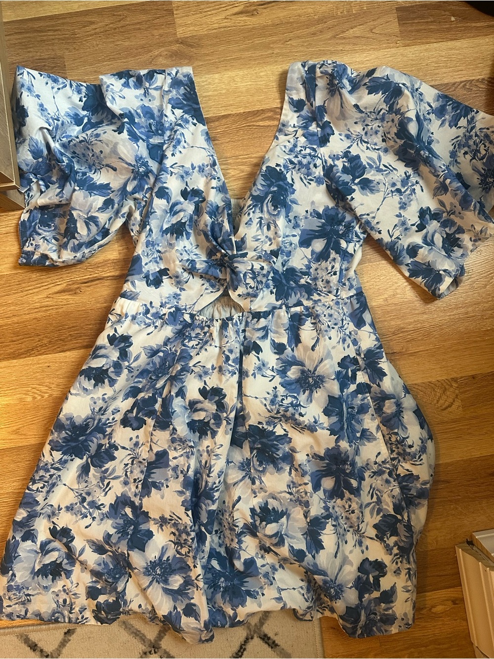 Abercrombie & Fitch blue and white dress